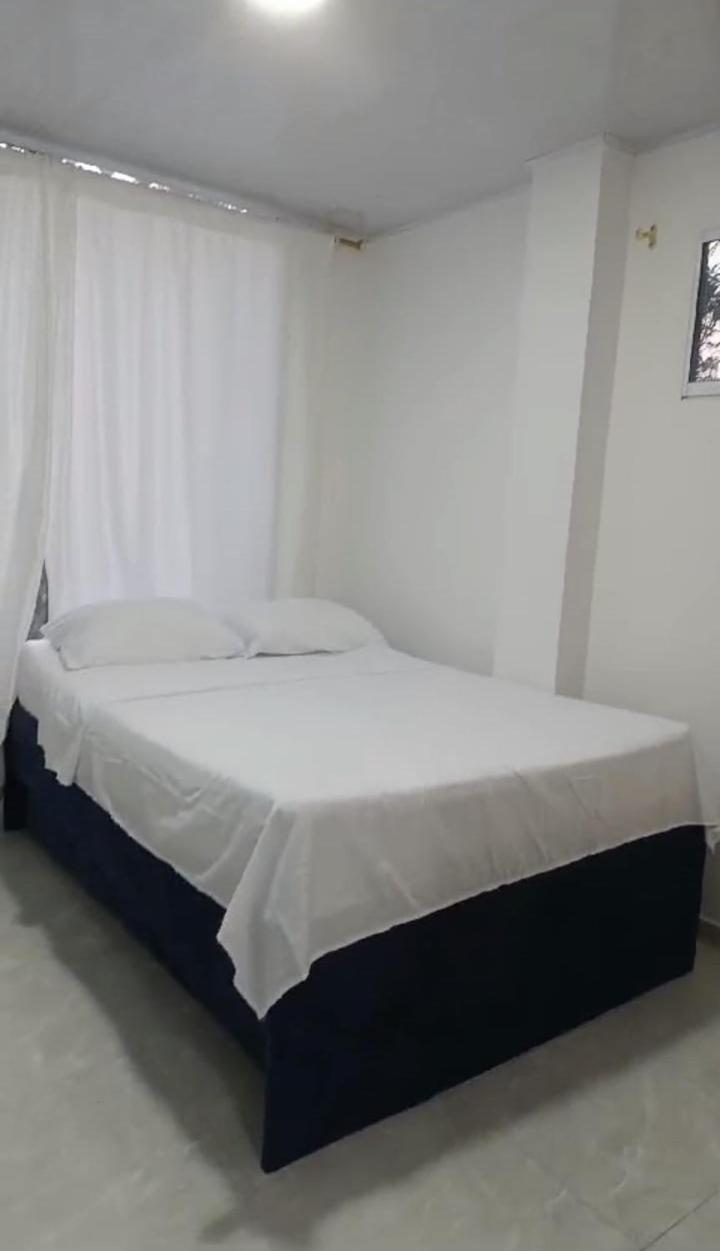 Hostal Javi Santa Marta  Buitenkant foto